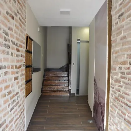 Near Guggenheim - Walk Everywhere - Elevator - 2 Bedroom By Sua Collection Apartment *
