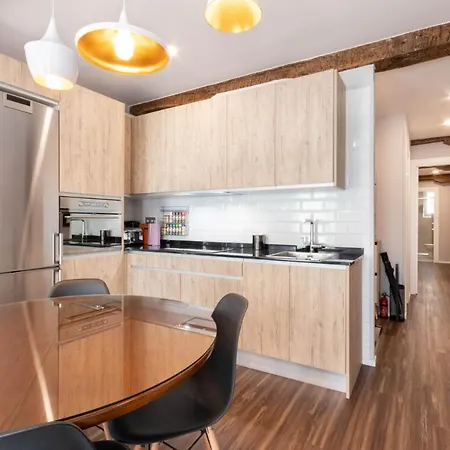 Near Guggenheim - Walk Everywhere - Elevator - 2 Bedroom By Sua Collection Bilbao